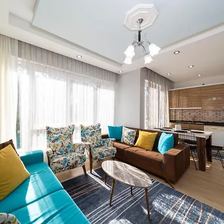 Refreshing Flat Near Popular Attractions In